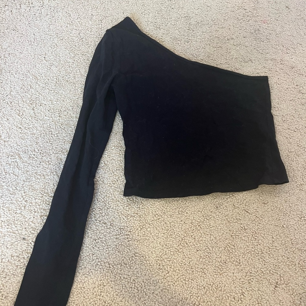 Black One-Shoulder Top